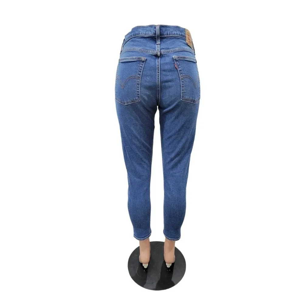 Levi's Wedgie Skinny Medium Wash Blue Jeans‎ Size 32